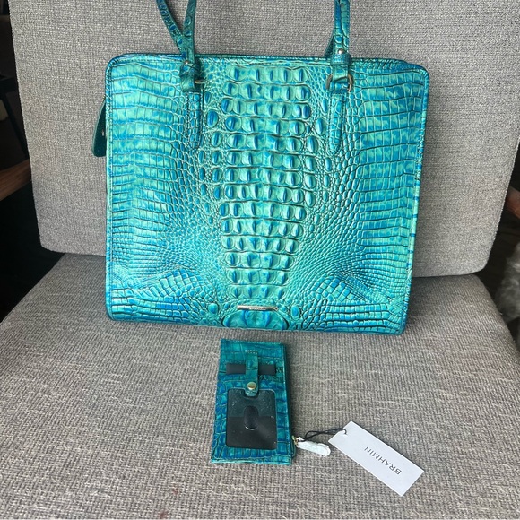 Brahmin Peacock Melbourne Crocodile-Embossed Tote with matching wallet - Picture 4 of 11